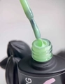 Густая и жесткая база для ногтей Sakura Strong base Light green, 8 мл green.